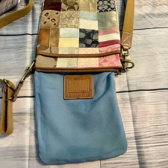 Coach Ltd Patchwork Canvas Leather Suede Crossbody Bag in GooD Condition - Picture 12 of 12